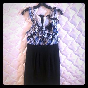 New BCBG dress size 4 silk